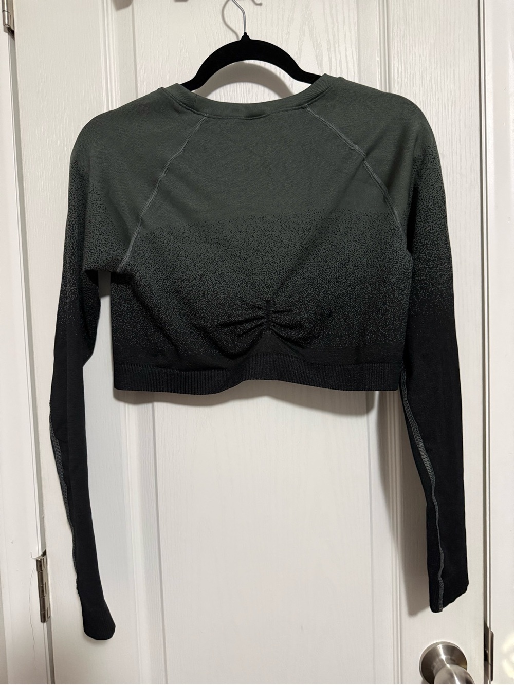 Gymshark Gradient Seamless Long Sleeve Crop Top - Charcoal - Picture 4 of 6